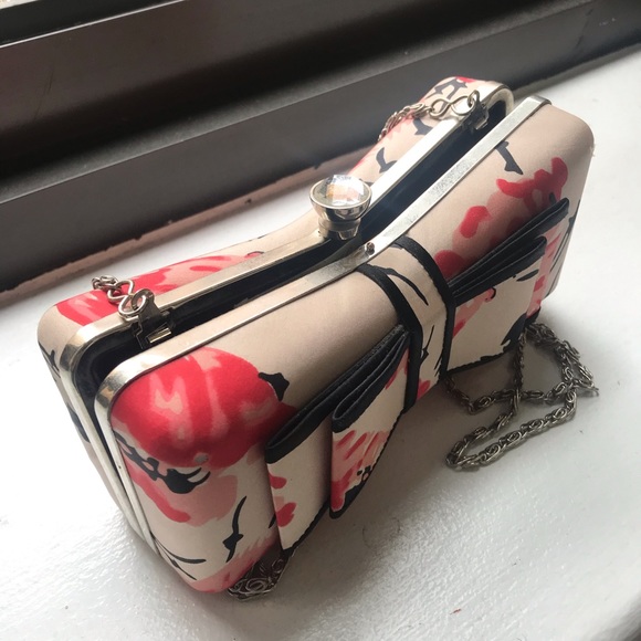 Vintage Alannah Hill Blossom Bow Clutch - Picture 4 of 7